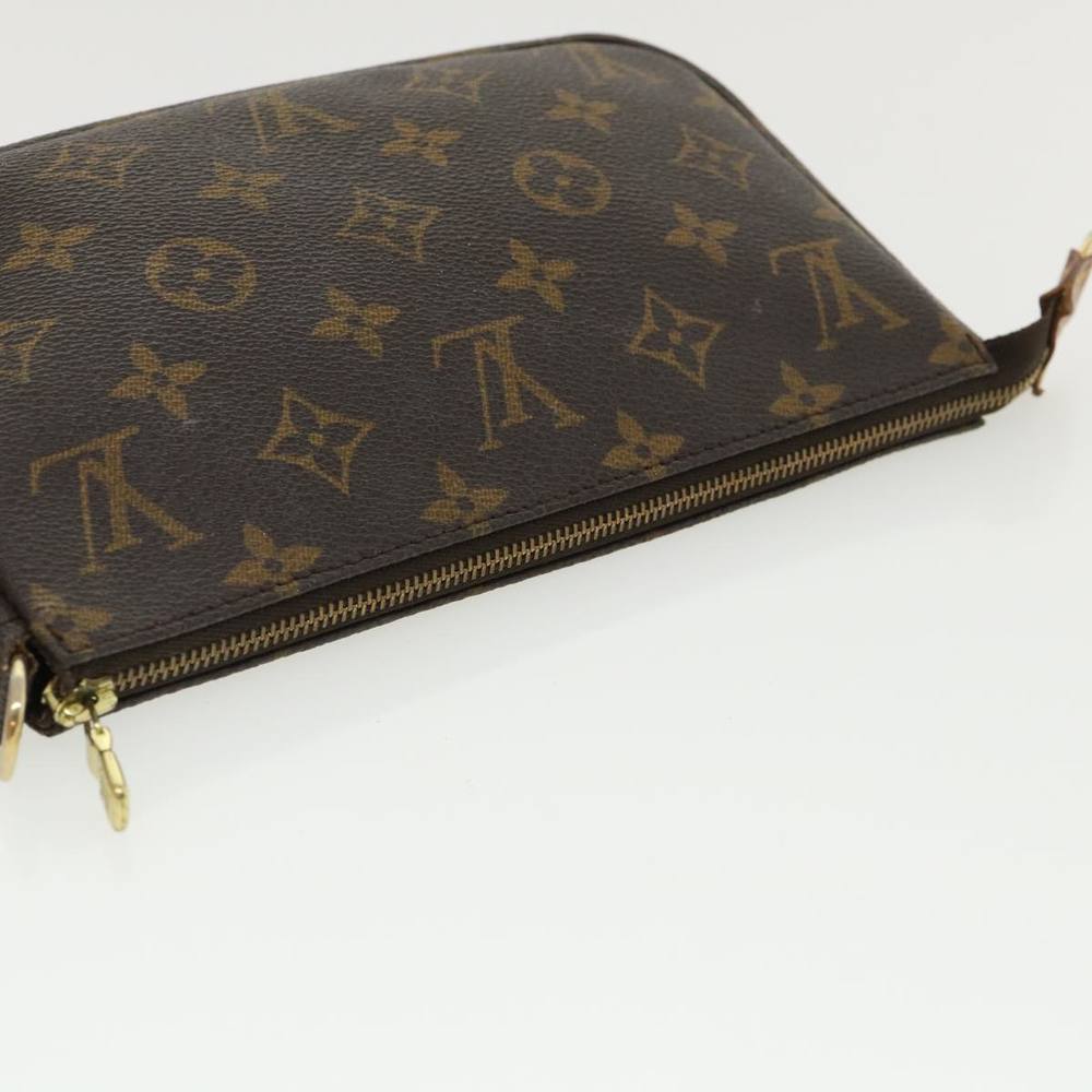 LOUIS VUITTON Pochette accessoires Clutch Bag - Picture 4 of 16